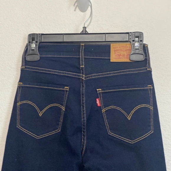 Levi's NWOT 724 High Rise Straight Leg Jeans Size 25 - Picture 11 of 15